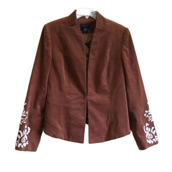 Madison Studio Jackets & Blazers - MADISON STUDIO CORDUROY BROWN JACKET W/EMBROIDERED SLEEVES Sz8